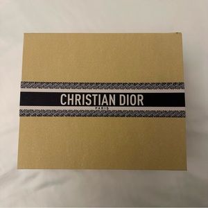 CHRISTIAN DIOR GIFT BOX
